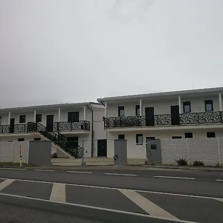 Terec Haus Apartment Bruckneudorf Exterior photo